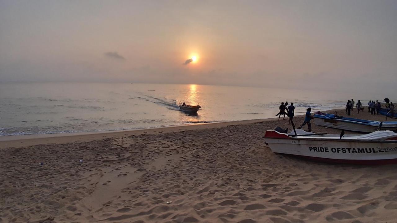 Kunam Beach Rest Inn Баттікалоа Екстер'єр фото