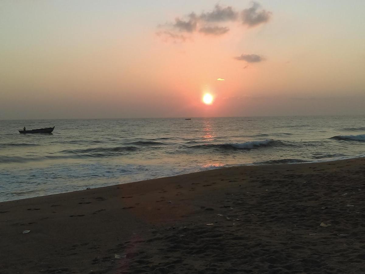 Kunam Beach Rest Inn Баттікалоа Екстер'єр фото
