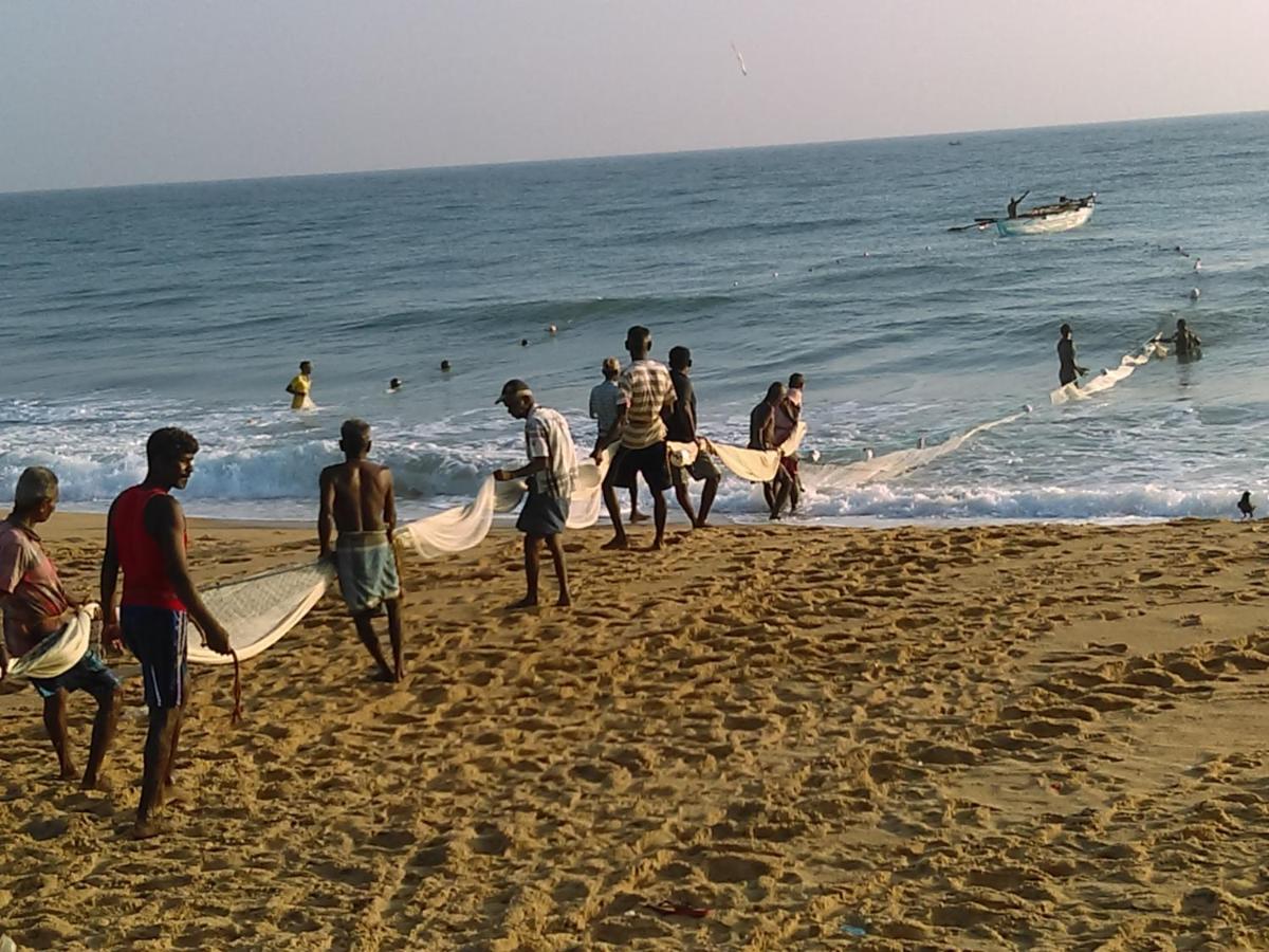 Kunam Beach Rest Inn Баттікалоа Екстер'єр фото